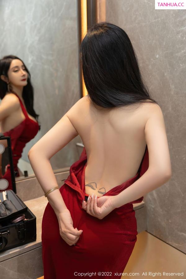 允薾  [XiuRen]高清写真图 2022.01.07 No.4434 允薾第4张图片